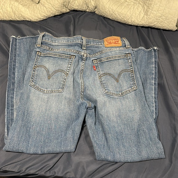 Levi Jeans - Picture 2 of 8